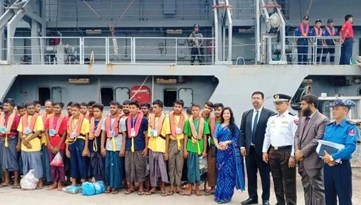 মিয়ানমার থেকে ফিরেছেন ৪৫ বাংলাদেশি, ফেরত যাচ্ছেন ১৩৪ বিজিপি সদস্য