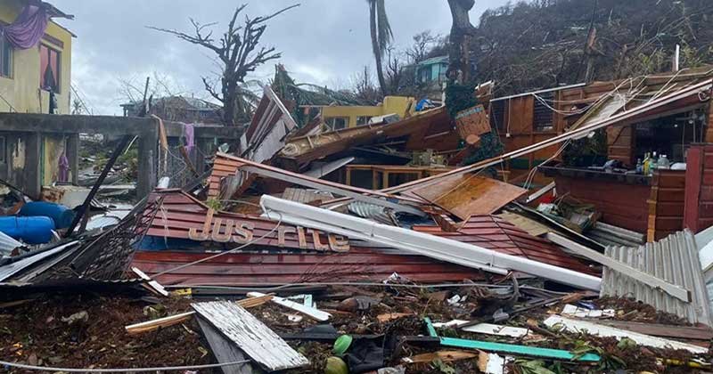 টেক্সাসে বেরিলের তাণ্ডবে বিদ্যুৎহীন ২৭ লাখ লোক, বাতিল ১৩০০ ফ্লাইট