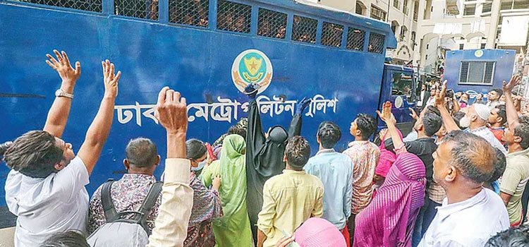 কোটা সংস্কার আন্দোলনে সহিংসতা ঘিরে আরও ৪০৩ জন গ্রেপ্তার