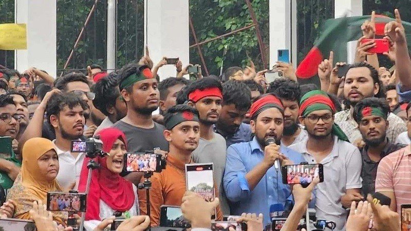 বিশ্ববিদ্যালয় হল খুলে দিতে ২৪ ঘণ্টার আলটিমেটাম