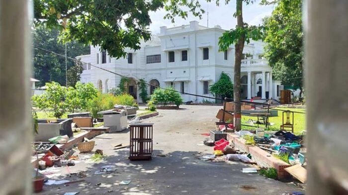 প্রধান বিচারপতির বাসভবনেও লুটপাটের ক্ষত