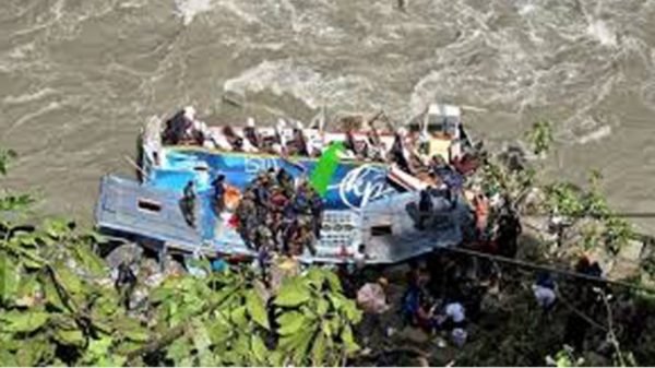 নেপালে বাস দুর্ঘটনায় ২৭ ভারতীয় পর্যটক নি.হ.ত