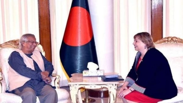 কানাডাকে বাংলাদেশে বিনিয়োগের আহ্বান ড. ইউনূসের