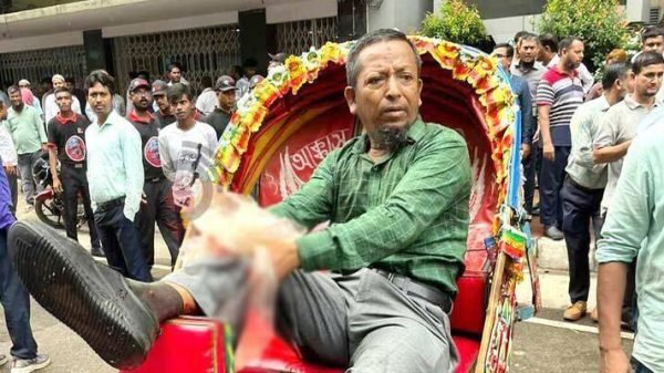 ইসলামী ব্যাংকে নিয়ন্ত্রণ নিয়ে পাল্টাপাল্টি অবস্থান, গুলিবিদ্ধ ৬