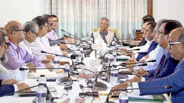 ২৫ দপ্তরের সচিবদের সঙ্গে ড. ইউনূসের বৈঠকে এলো যেসব সিদ্ধান্ত