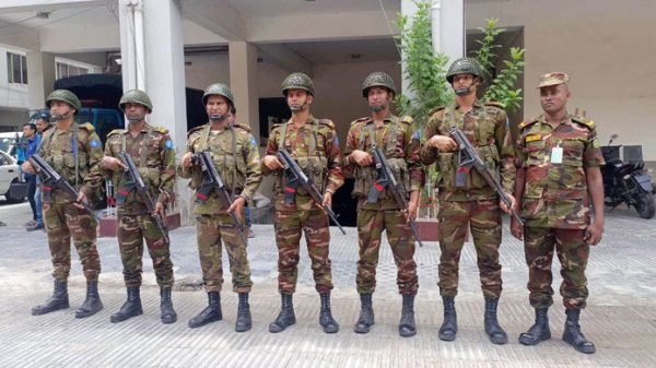 ৪১৭ থানায় সেনা মোতায়েন: আইএসপিআর