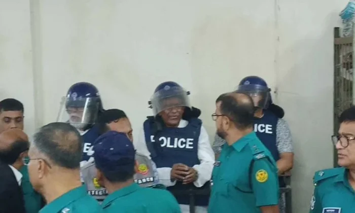 ‘আমি নিরপরাধ’ বললেন বিচারপতি মানিক