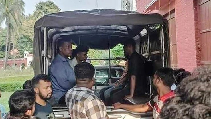 ঢাবিতে পিটিয়ে হত্যার ঘটনায় তিনজন গ্রেফতার