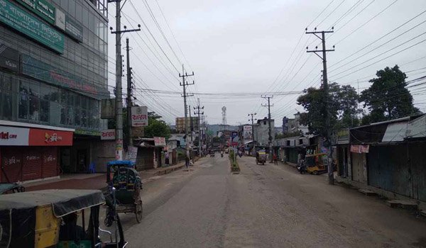 অবরোধ-ধর্মঘটে অচল রাঙামাটি, মিলেমিশে থাকতে চায় পাহাড়ি-বাঙালি