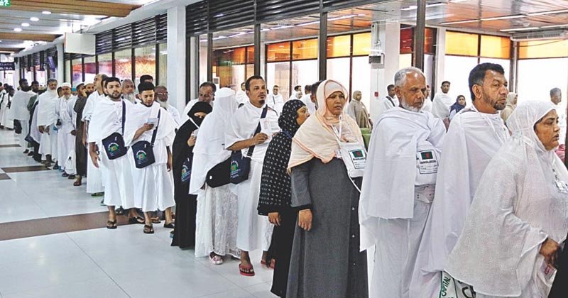 বাংলাদেশিরা সবচেয়ে বেশি হজ করেছেন ২০১৭ সালে, কম ২০০৯ সালে