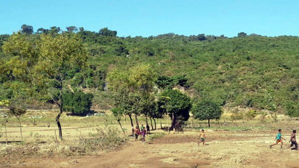 ভারতের কয়লা গুহায় মাটি চাপা পড়ে যুবকের মৃত্যু