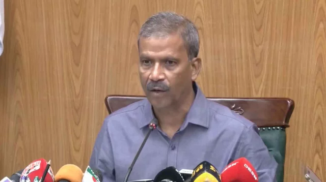 সীমিত সময়ের জন্যে সেনাবাহিনীকে ম্যাজিস্ট্রেসি ক্ষমতা দেওয়া হয়েছে