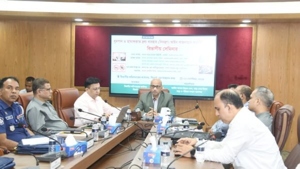 ধূমপানের বিরুদ্ধে সামাজিক আন্দোলন গড়ে তুলতে হবে: সিলেটের বিভাগীয় কমিশনার
