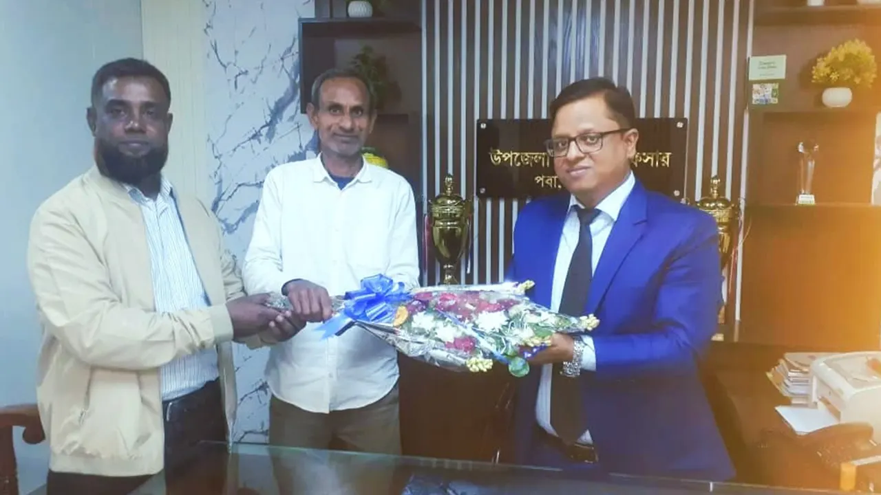 ২১ বছর বিনা বেতনে কলেজে পাঠদান, অতঃপর…