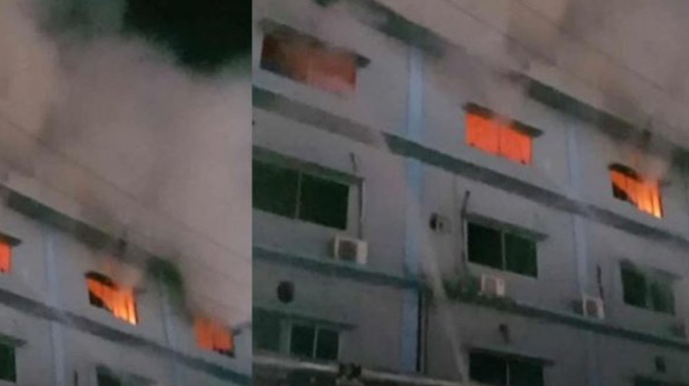 সিইপিজেডে কার্টন কারখানায় ভয়াবহ আগুন