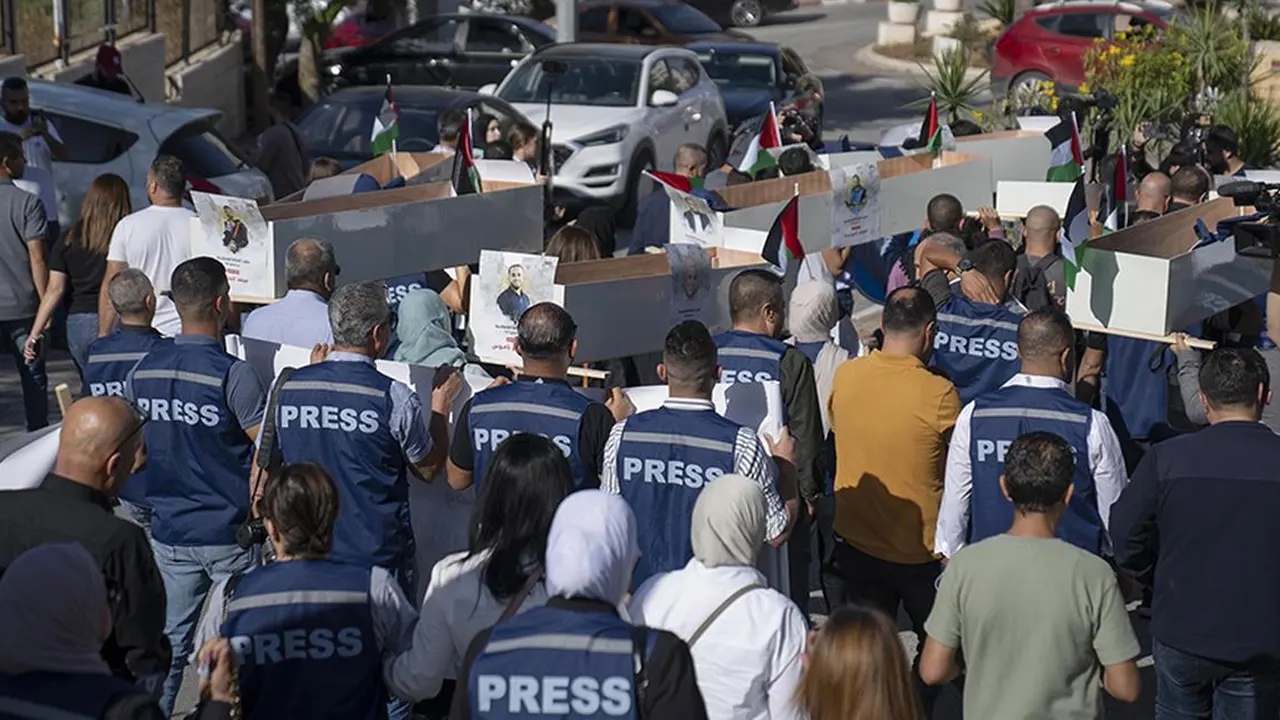 সাংবাদিকদের জন্য বিপজ্জনক বাংলাদেশসহ চার দেশ