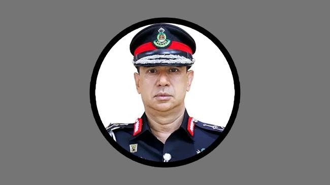 সাবেক র‌্যাব ডিজি হারুনের বিরুদ্ধে গ্রেপ্তারি পরোয়ানা