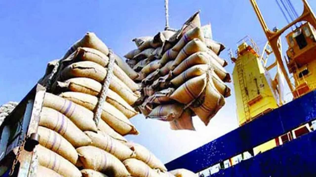 মিয়ানমার ও ভারত থেকে দুই জাহাজে এলো ৩৬ হাজার টন চাল