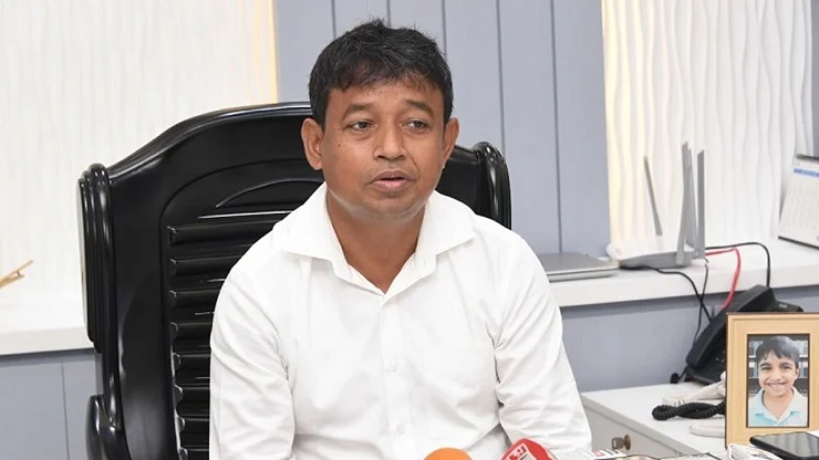 সাবেক ডিবি প্রধান হারুনের আয়কর নথি জব্দের আদেশ