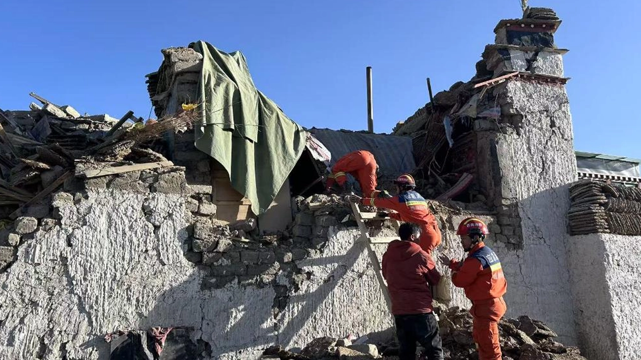 চীনে শক্তিশালী ভূমিকম্পে মৃত্যু বেড়ে ৫৩