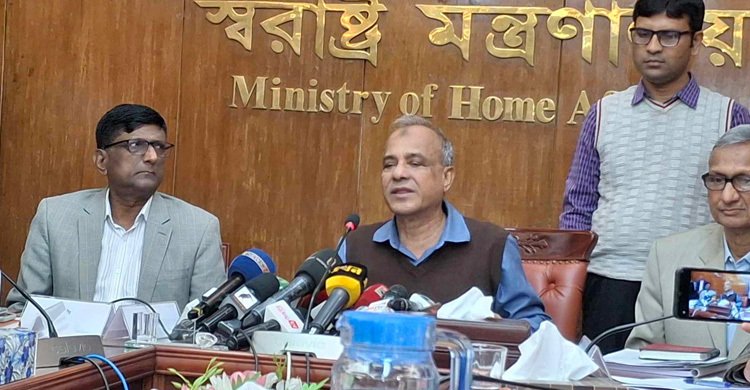 তিতুমীর শিক্ষার্থীদের আন্দোলনে সরকারের নাভিশ্বাস, অতিষ্ঠ মানুষ