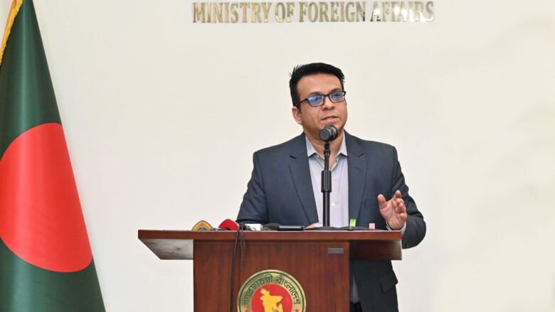 রাশিয়া-ইউক্রেন যুদ্ধে বাংলাদেশিদের জড়িয়ে পড়ার বিষয়ে মস্কো মিশনের কাছে তথ্য চেয়েছে ঢাকা