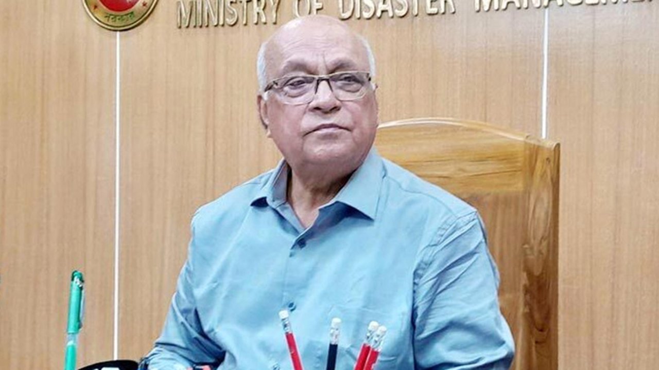 শুধু রণাঙ্গনের যোদ্ধারাই হবেন ‘মুক্তিযোদ্ধা’, বাকিরা সহযোগী