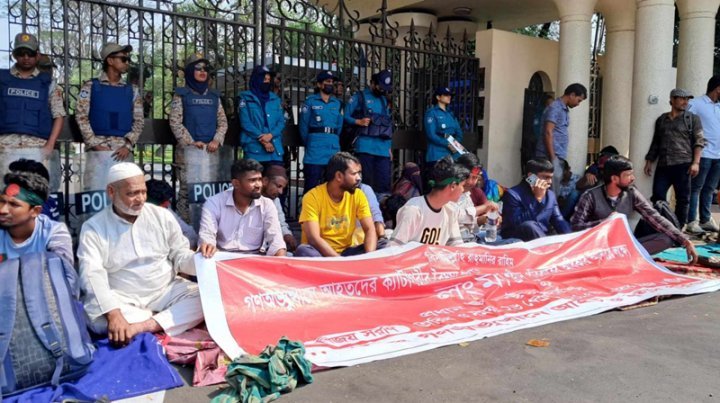 প্রধান উপদেষ্টার কার্যালয়ের সামনে থেকে সরে গেলেন জুলাই অভ্যুত্থানে আহতরা