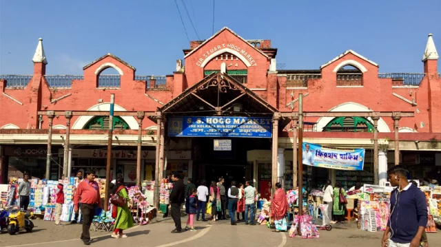 বাংলাদেশি পর্যটক না থাকায় ধুঁকছেন কলকাতার ব্যবসায়ীরা