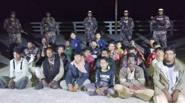 আরাকান আর্মির কাছ থেকে ২৯ জেলেকে ফিরিয়ে আনলো বিজিবি