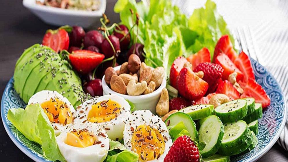 একসঙ্গে যেসব খাবার খেলে হরমোনের ভারসাম্য নষ্ট হয়