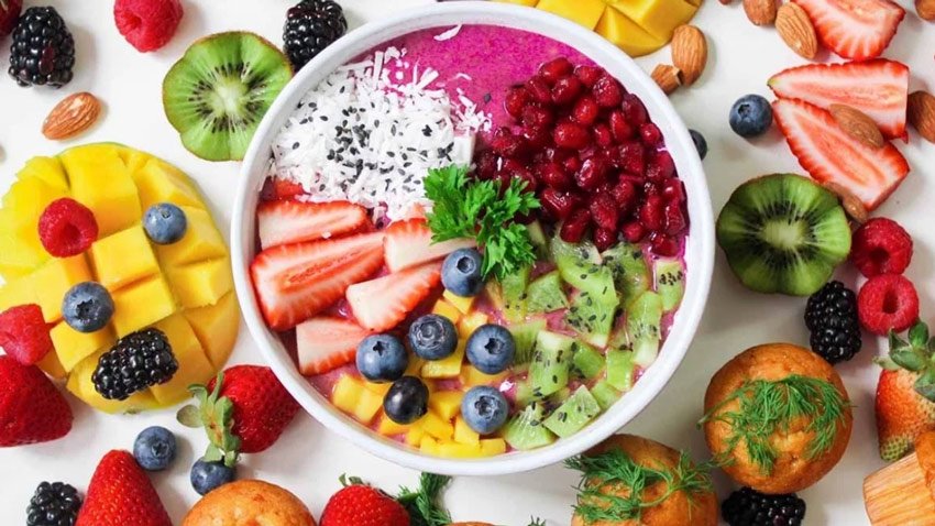 সুস্থ থাকতে ইফতারে খাবেন যেসব ফল