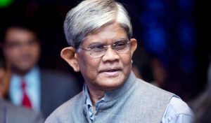 খাদের কিনারা থেকে ঘুরে দাঁড়িয়েছে দেশের অর্থনীতি