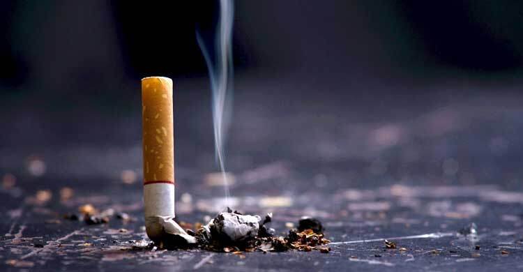 সিগারেটের ধোঁয়া মুখে গেলে কি রোজা ভেঙে যাবে?