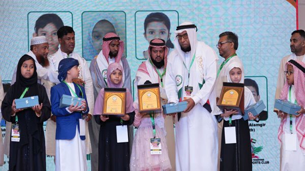 আমিরাতে কোরআন প্রতিযোগিতায় বিজয়ী ৯ জন জিতলেন তিন লাখ টাকা