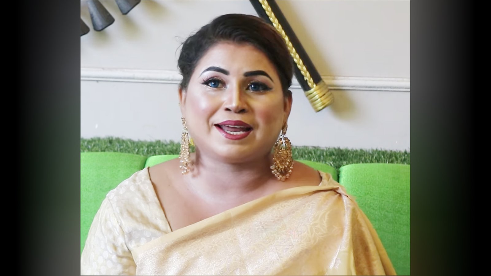 ভিউ পেতে সন্তানের সঙ্গে নিষ্ঠুর আচরণ, ‘ক্রিম আপা’র বিরুদ্ধে মামলা