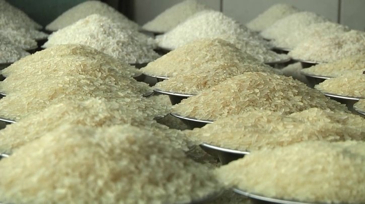 ভিয়েতনাম থেকে এলো ২০ হাজার টন চাল