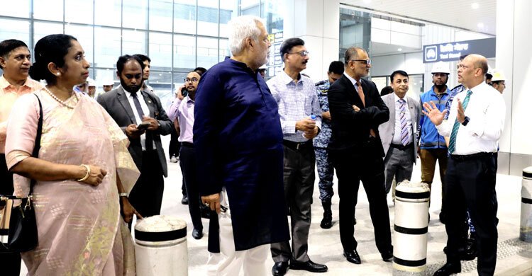 শাহজালাল বিমানবন্দরের তৃতীয় টার্মিনাল পরিদর্শন করলেন ৩ উপদেষ্টা
