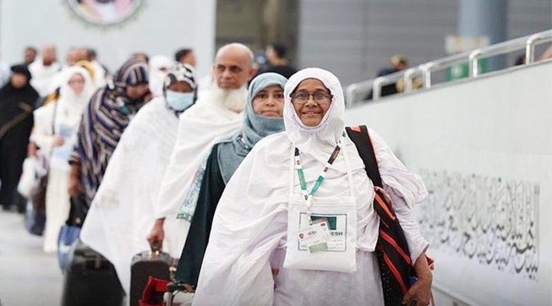 সৌদি পৌঁছেছেন ৪৯১০৩ হজযাত্রী, আরো একজনের মৃত্যু