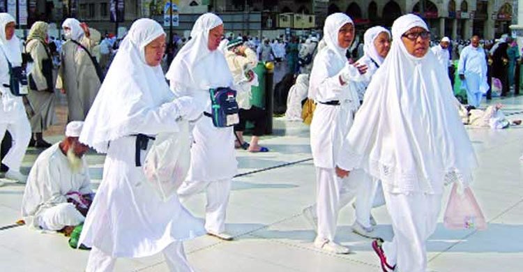 কেমন হবে নারীদের ইহরামের পোশাক