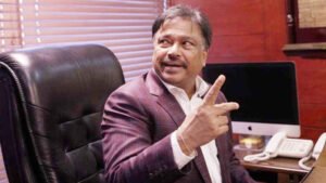দেশ ত্যাগের খবর উড়িয়ে দিয়ে ‘ফাইট’ করে যাওয়ার ঘোষণা ফারুকের