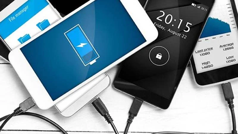 যে সহজ উপায়ে ফোনের চার্জ ধরে রাখা যাবে দীর্ঘক্ষণ