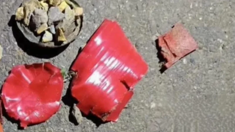 গভীর রাতে পরপর ৪টি কক‌টেল বিস্ফোরণ, আহত দুই ভাই