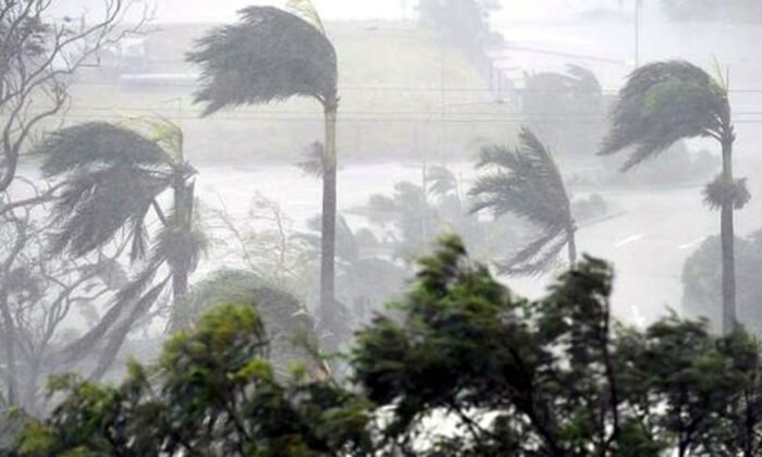 দুপুরের মধ্যে ৮ অঞ্চলে ঝড়ের আভাস