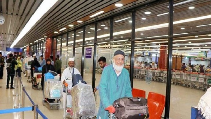 হজ শেষে দেশে ফিরেছেন ৩২ হাজার ৩৭০ হাজি