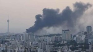 ইরানে ফিরতে শুরু করেছে ইন্টারনেট সংযোগ