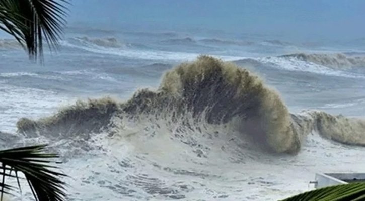 সমুদ্রবন্দরে ৩ নম্বর সতর্ক সংকেত