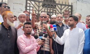 সিলেটে দাবি না মানলে ৫ জুলাই থেকে সর্বাত্মক পরিবহন ধর্মঘটের ঘোষণা