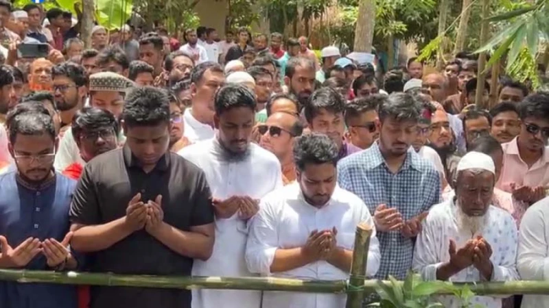 আবু সাঈদের কবর জিয়ারতের মধ্য দিয়ে এনসিপির মাসব্যাপী কর্মসূচি শুরু