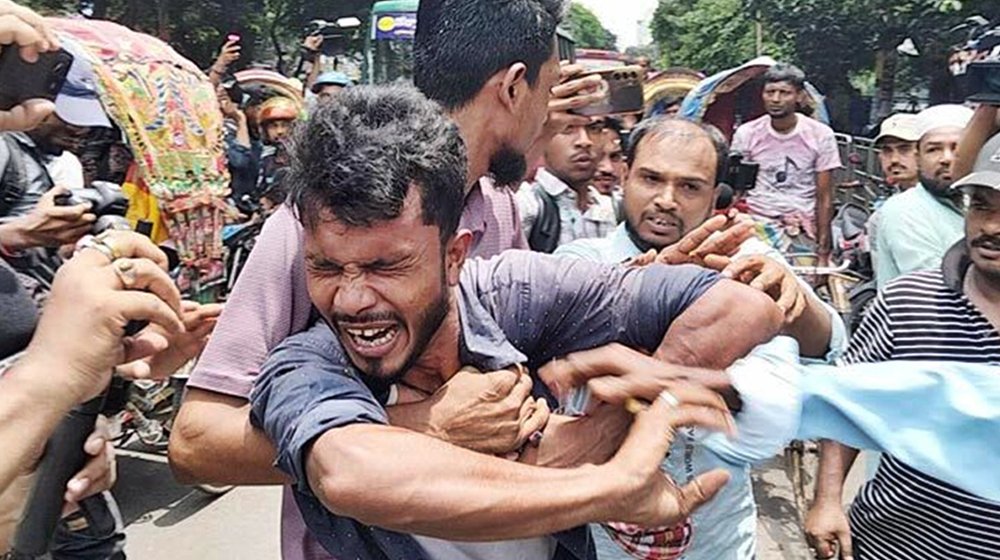 সেই রিকশাচালককে নিয়ে সরকারের বিবৃতি